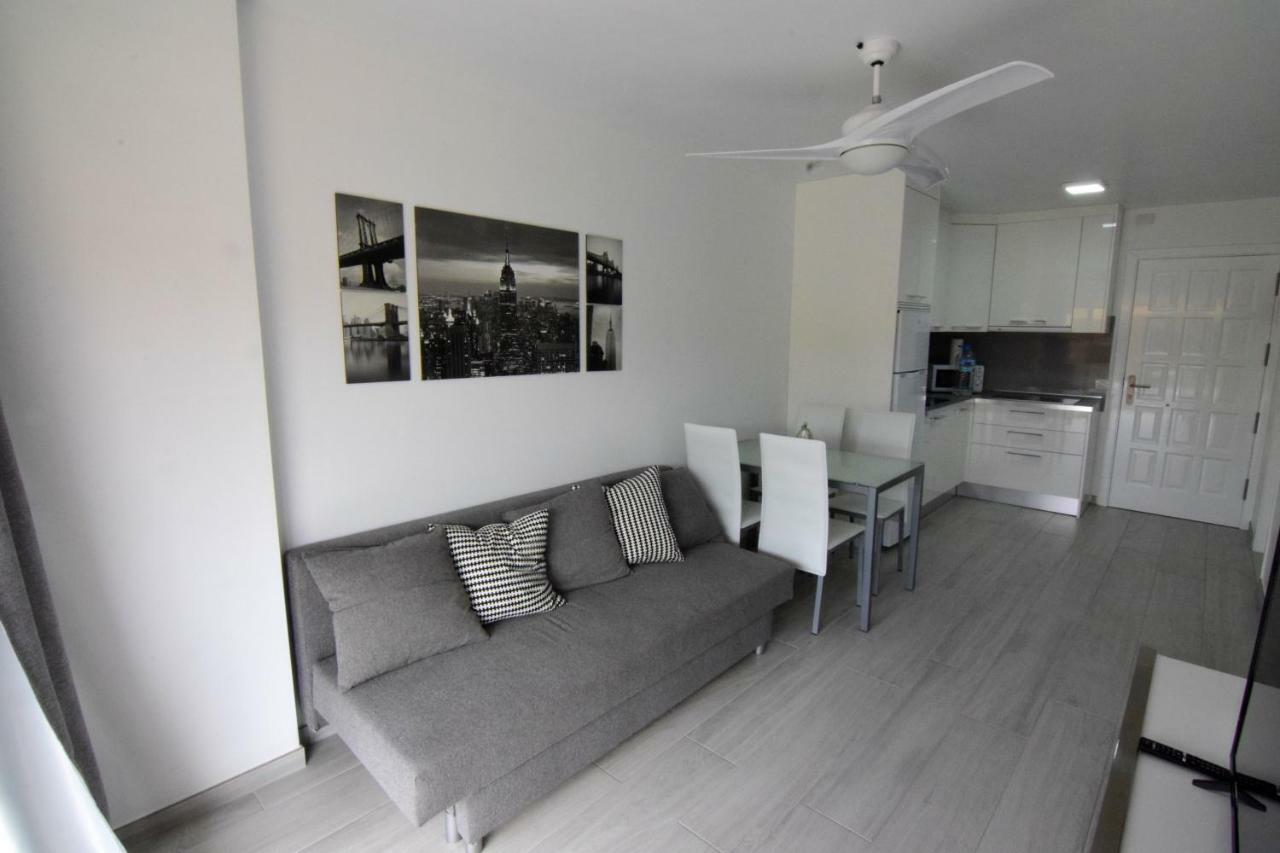 Las Torres Del Sol Los Cristianos Apartment ลอส กริสเตียนอส ภายนอก รูปภาพ