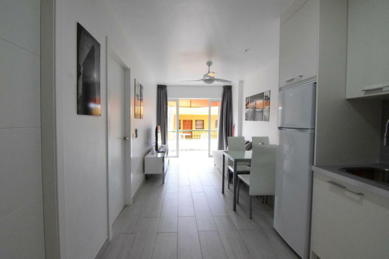 Las Torres Del Sol Los Cristianos Apartment ลอส กริสเตียนอส ภายนอก รูปภาพ