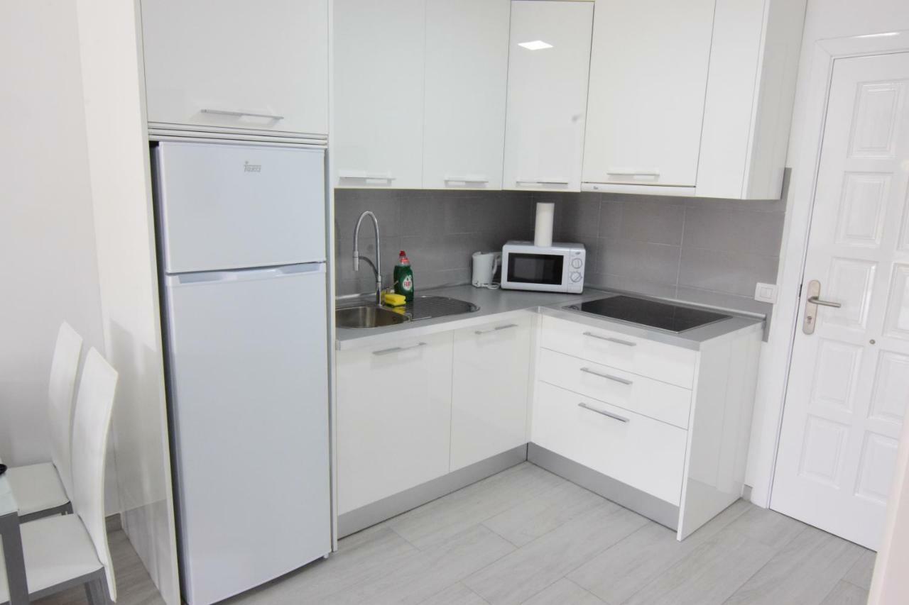 Las Torres Del Sol Los Cristianos Apartment ลอส กริสเตียนอส ภายนอก รูปภาพ